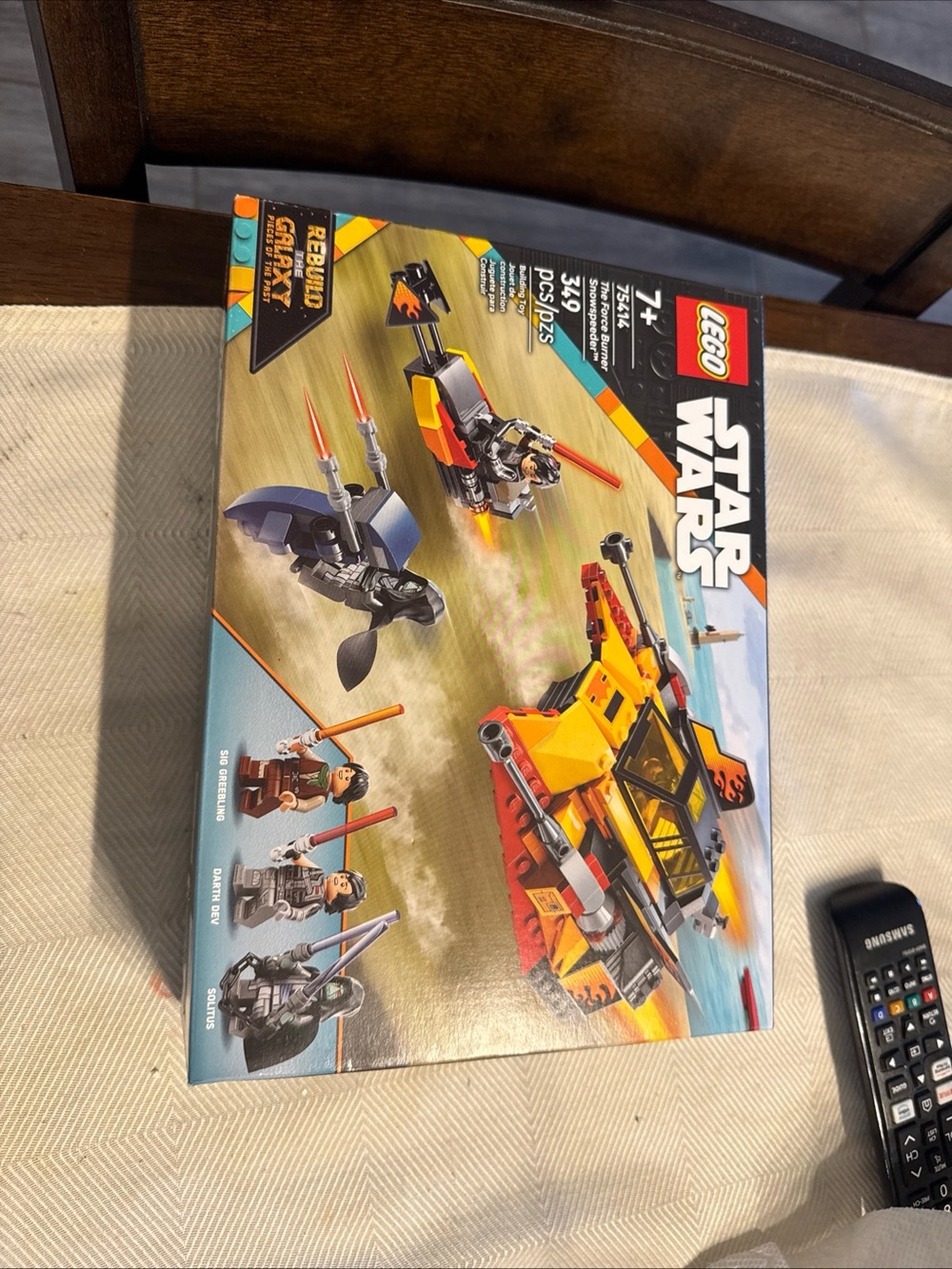 LEGO Star Wars Yellow & Orange Speeder Build Set